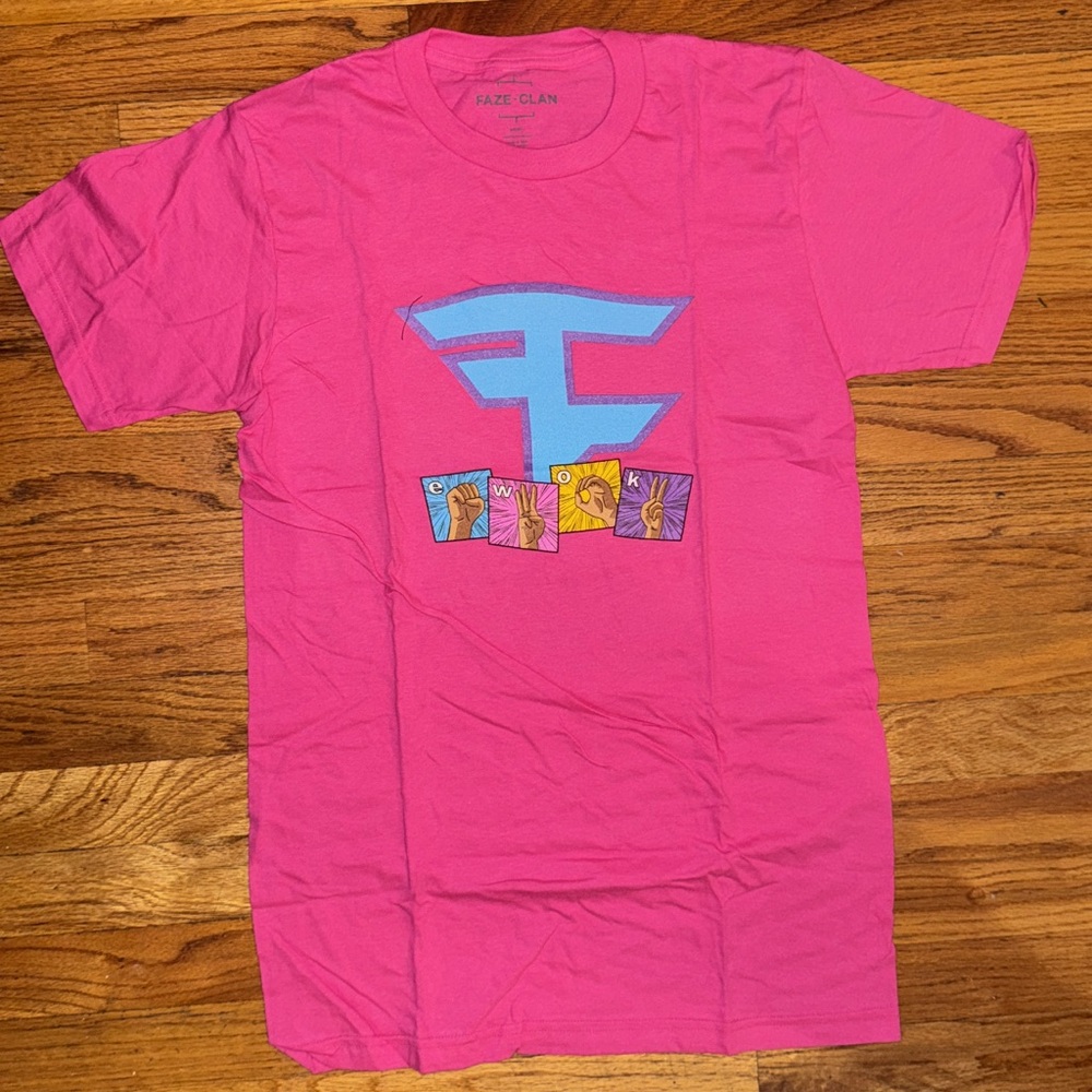 Faze clan pink T shirt men’s small